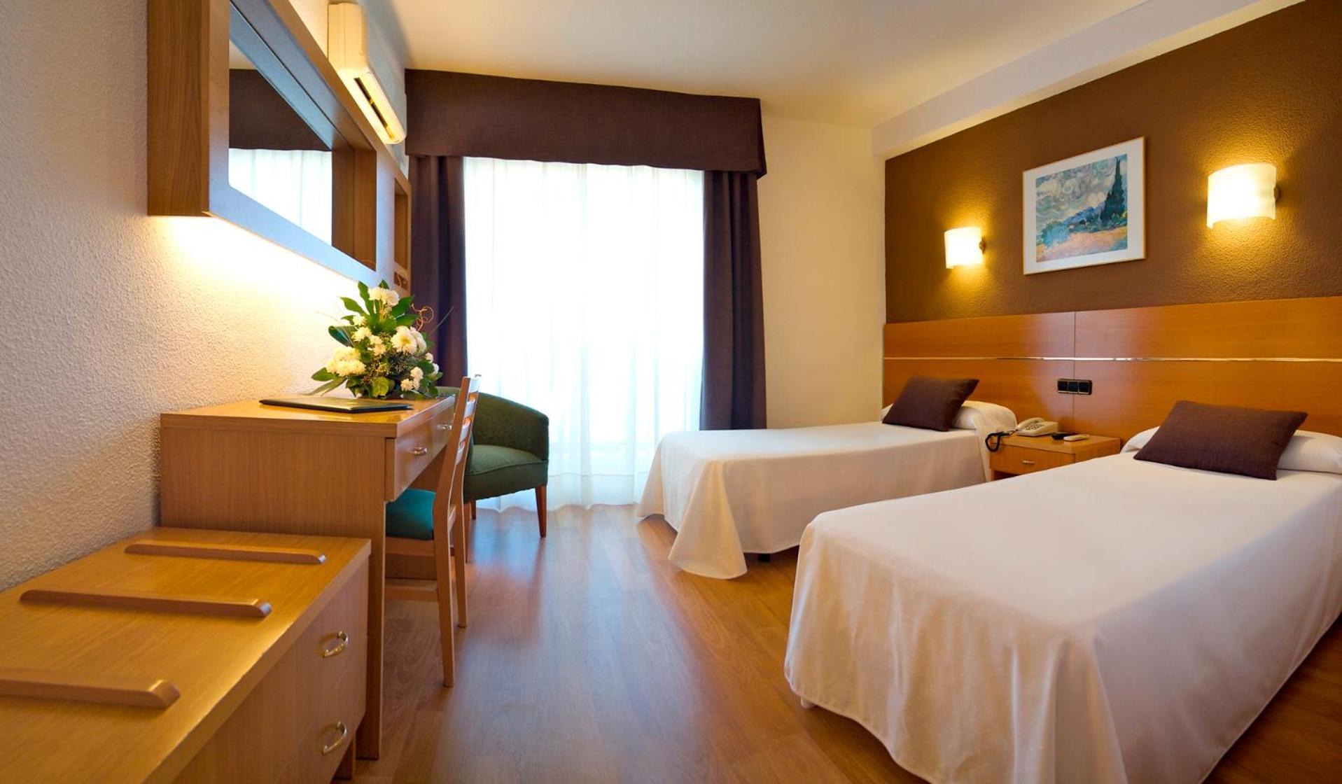 Twin Room (2 Adults + 1 Child),1765863075:JPEG